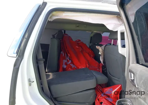 2016 Chevrolet Tahoe Ls из США, поврежденный, VIN 1GNSCAKC3GR244834